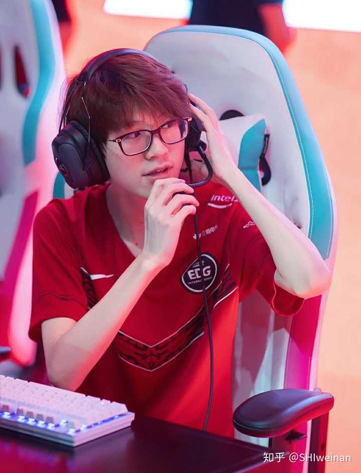 加拿大队前途光明！，Scout新星反败为胜表现突出上演精彩一战(6大派围攻光明顶地图)